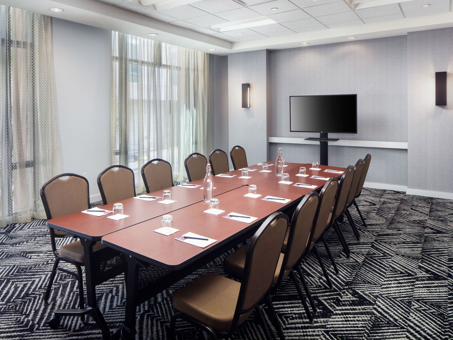 Hyatt Place Nashville Downtown Meeting Room Table