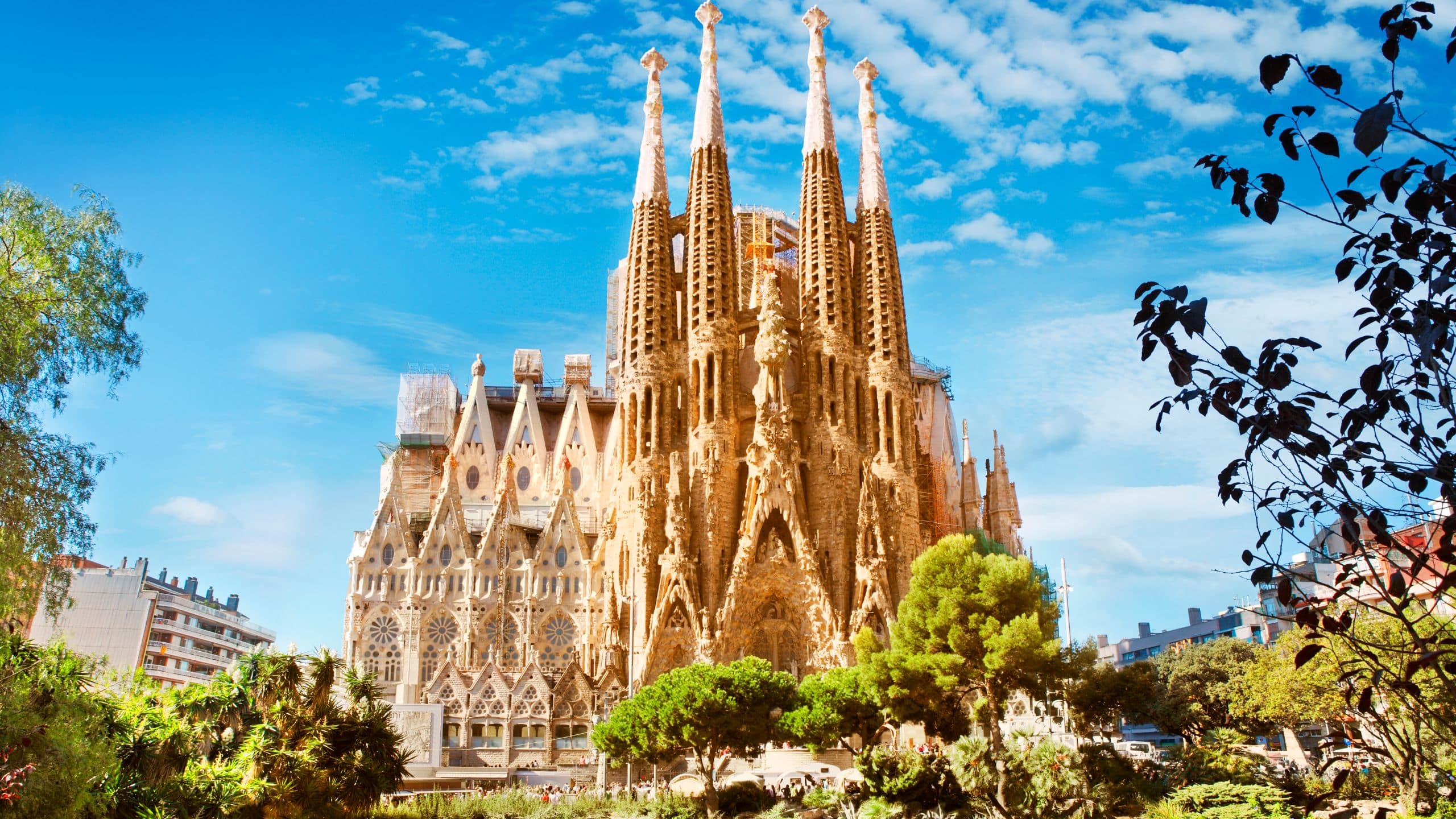 Замок гауди в барселоне фото Фотографии отеля Hyatt Regency Barcelona Tower