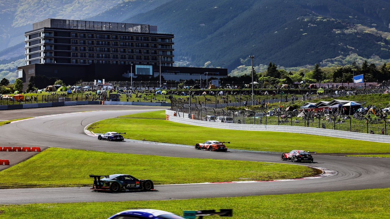 SUPER GT Race Seat & Breakfast SUPER GT Race Seat & Breakfast