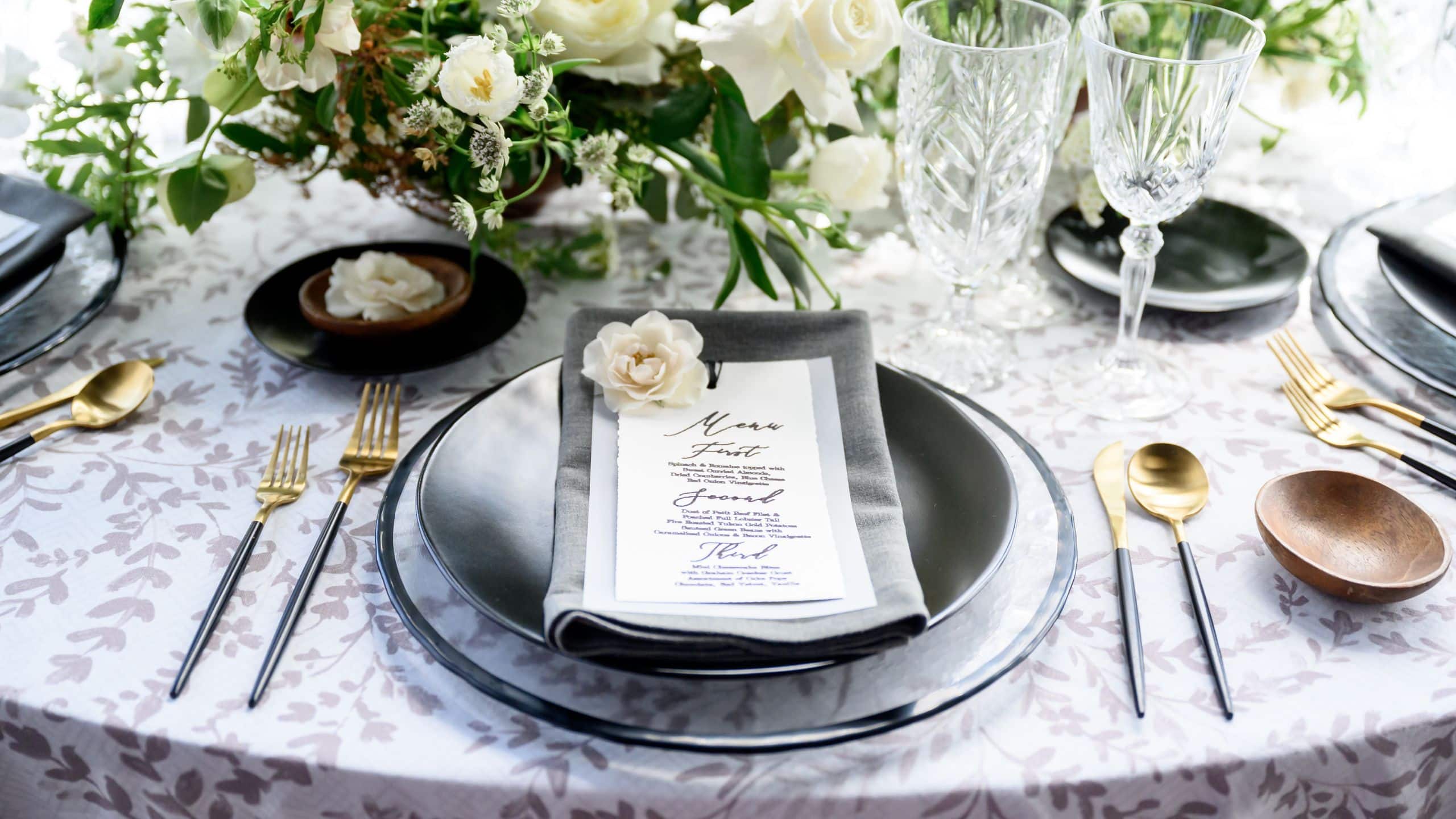 Thompson Hotels AUSTH P0162 Weddings Place Setting With Menu