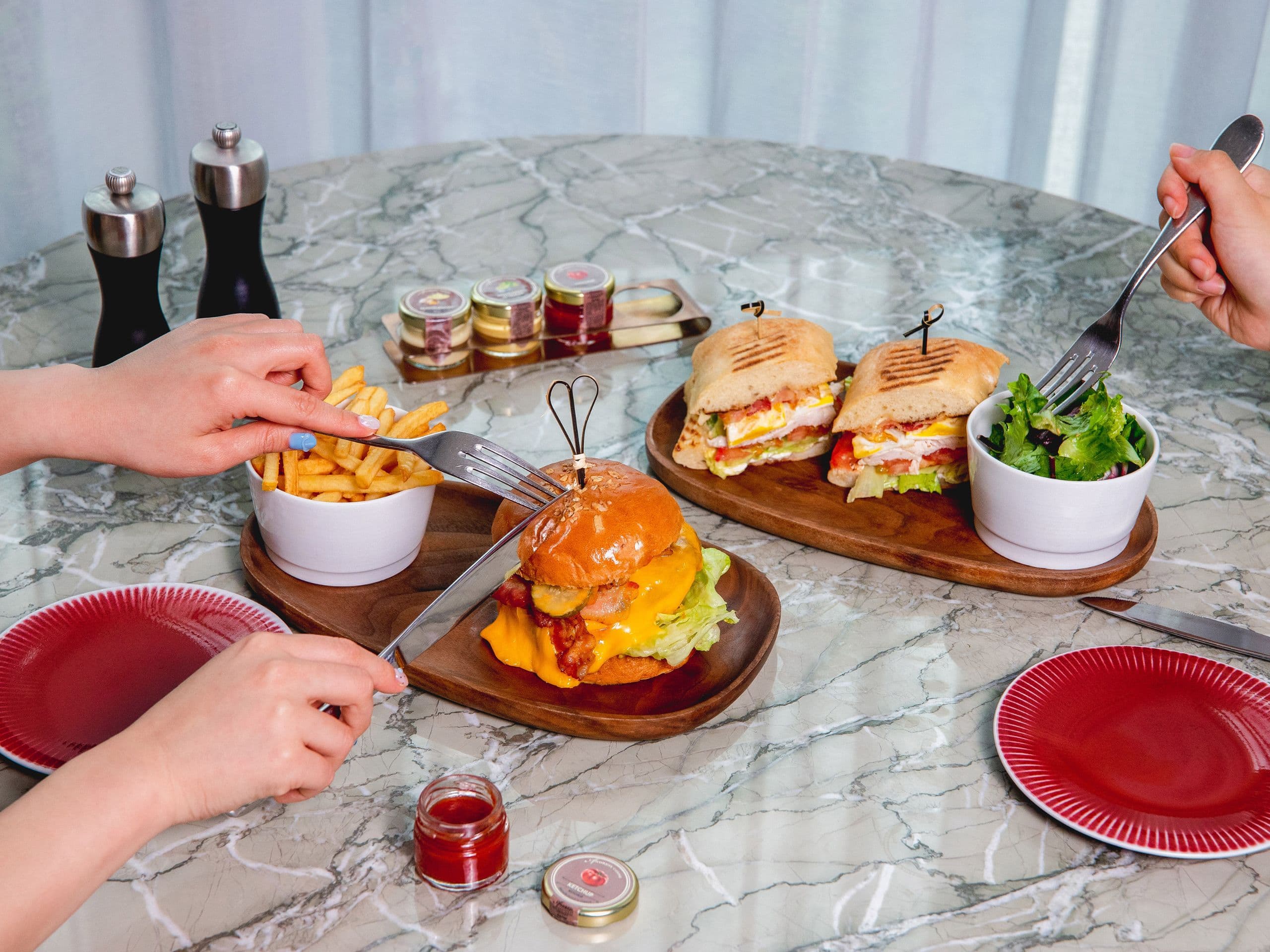 Andaz Seoul Gangnam Premium Room Service Burger Sandwich Fries
