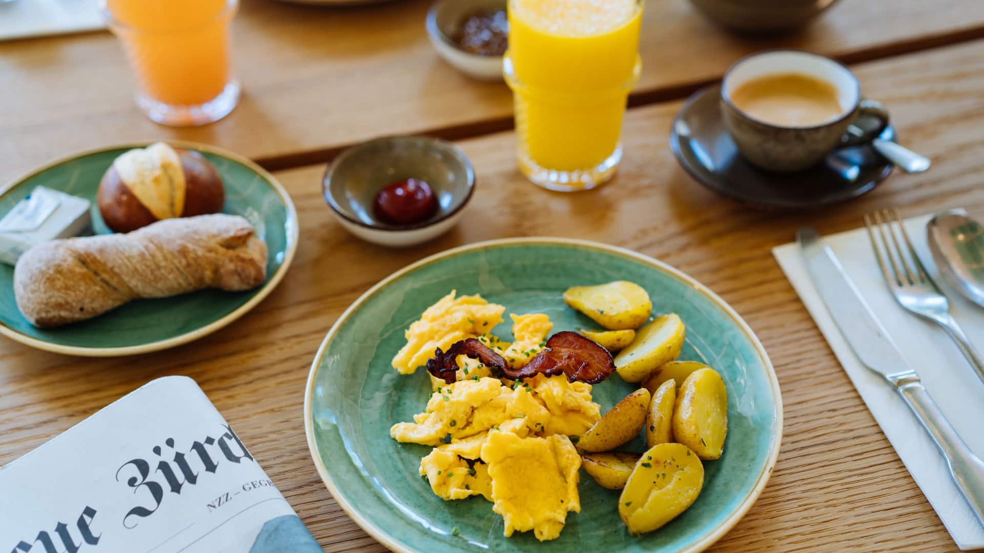 Hyatt Place Zurich Airport The Circle Breakfast Warm Dishes