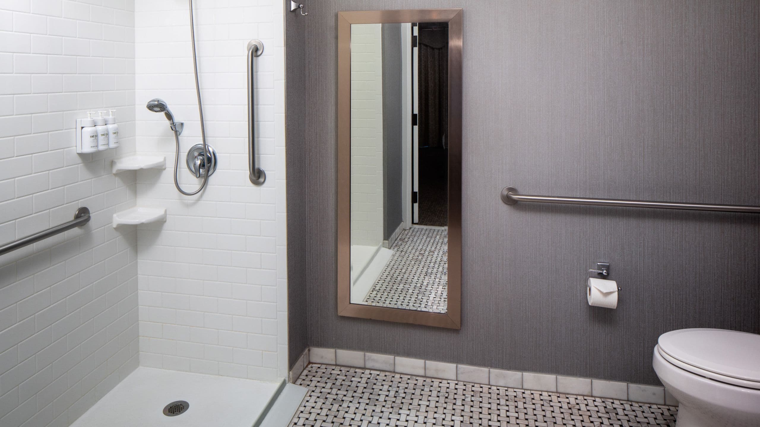 2 de 2 The Elms Hotel & Spa Ada Bathroom