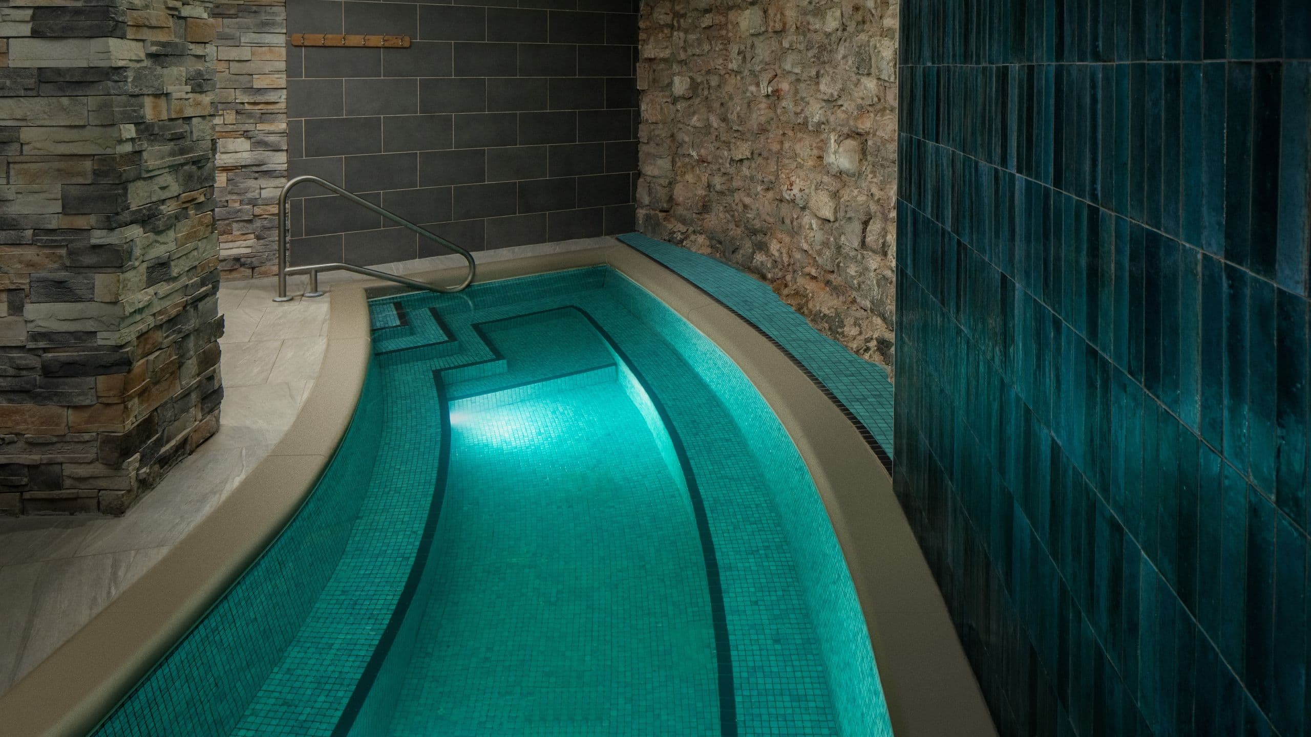 The Elms Hotel & Spa Spa Grotto Heated Tub