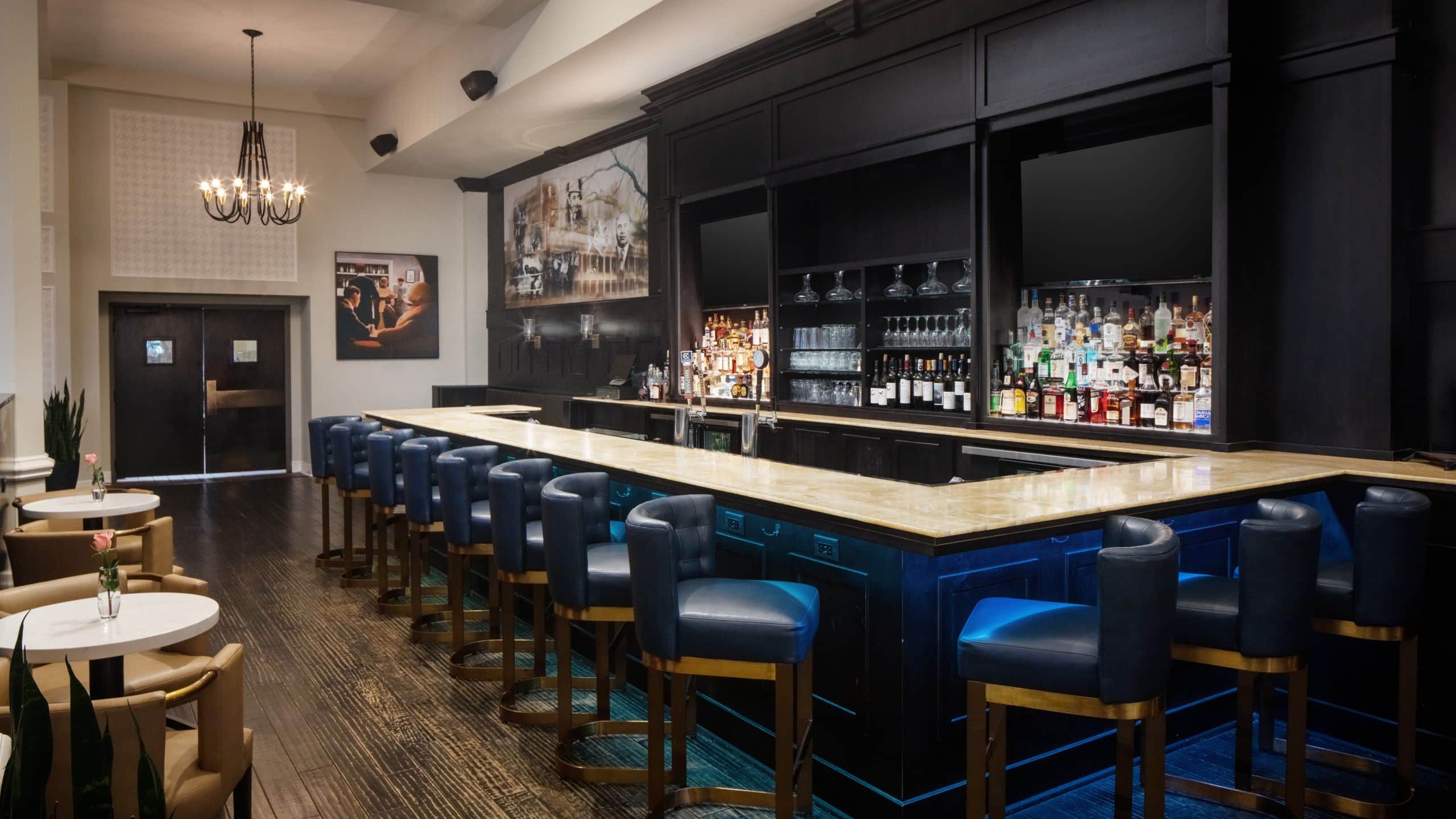The Elms Hotel & Spa Three Owls Restaurant Bar