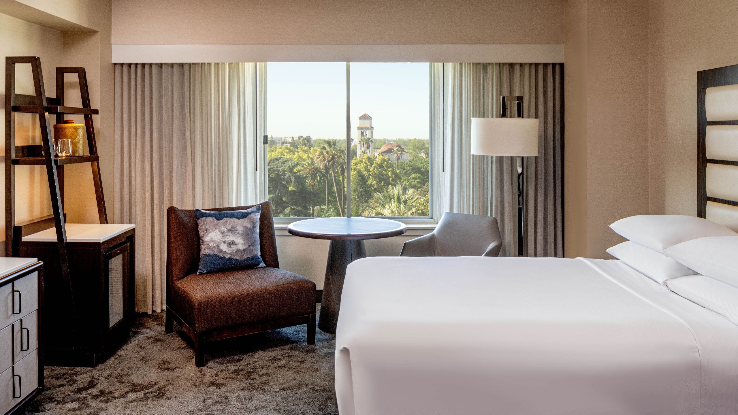 King Guestroom