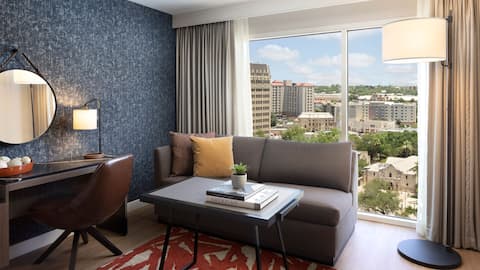 Hotel Photos | Hyatt Regency San Antonio Riverwalk