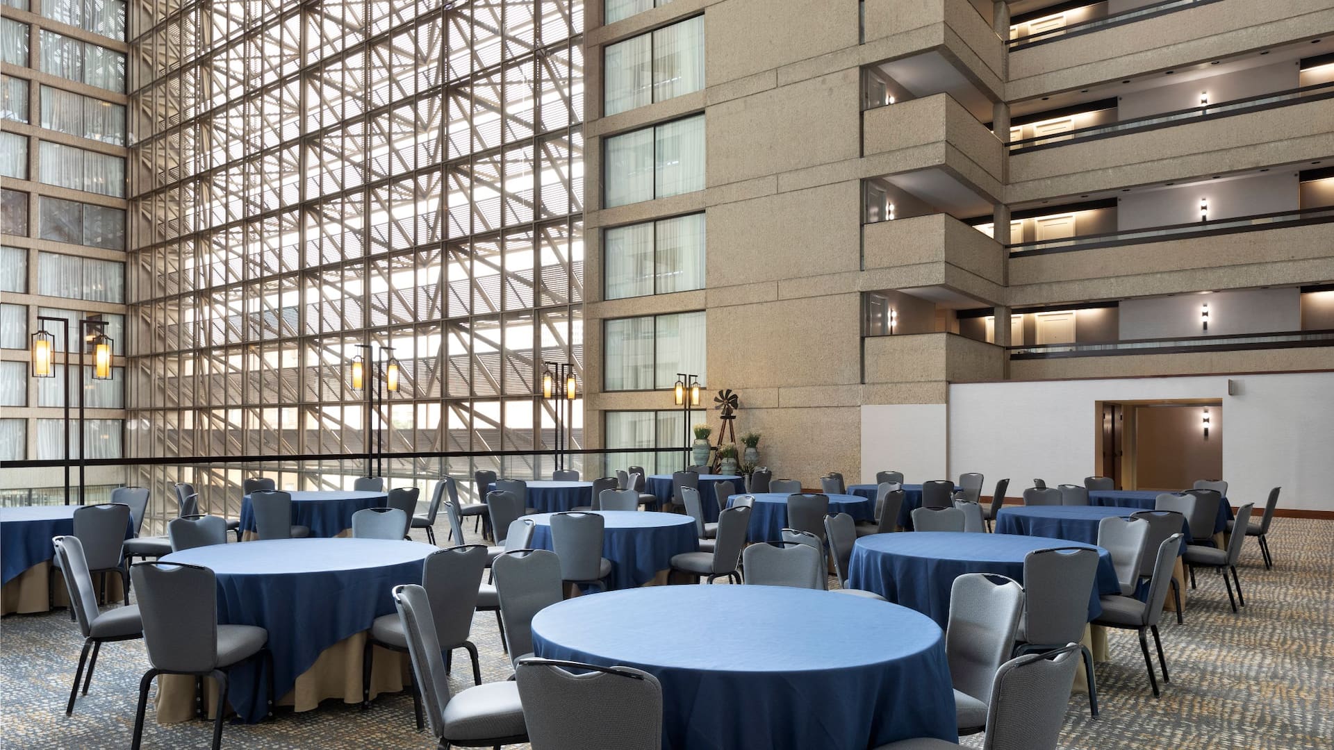 Hyatt Regency San Antonio Riverwalk Garden Terrace Rounds