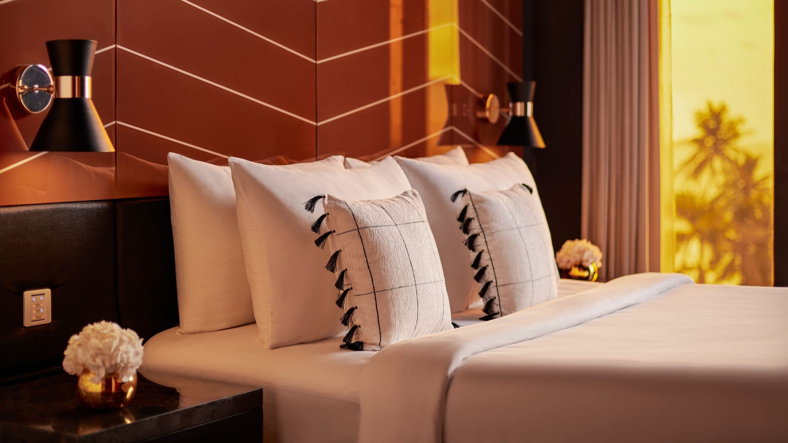 Hyatt Centric Juhu Mumbai Presidential Suite Bed