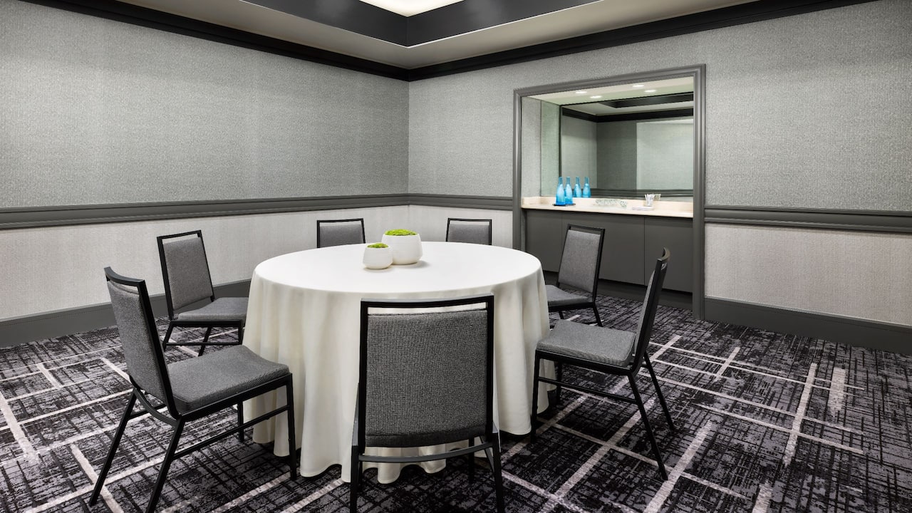 Meeting Room Studio Roundtable