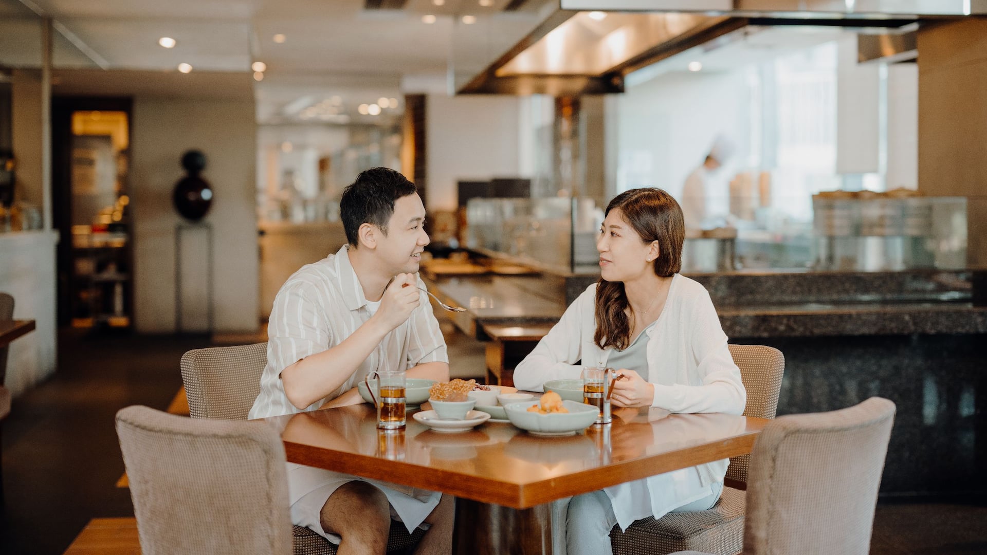 第 1,共 1 Hyatt Regency Hong Kong, Sha Tin Couple Dining Sha Tin