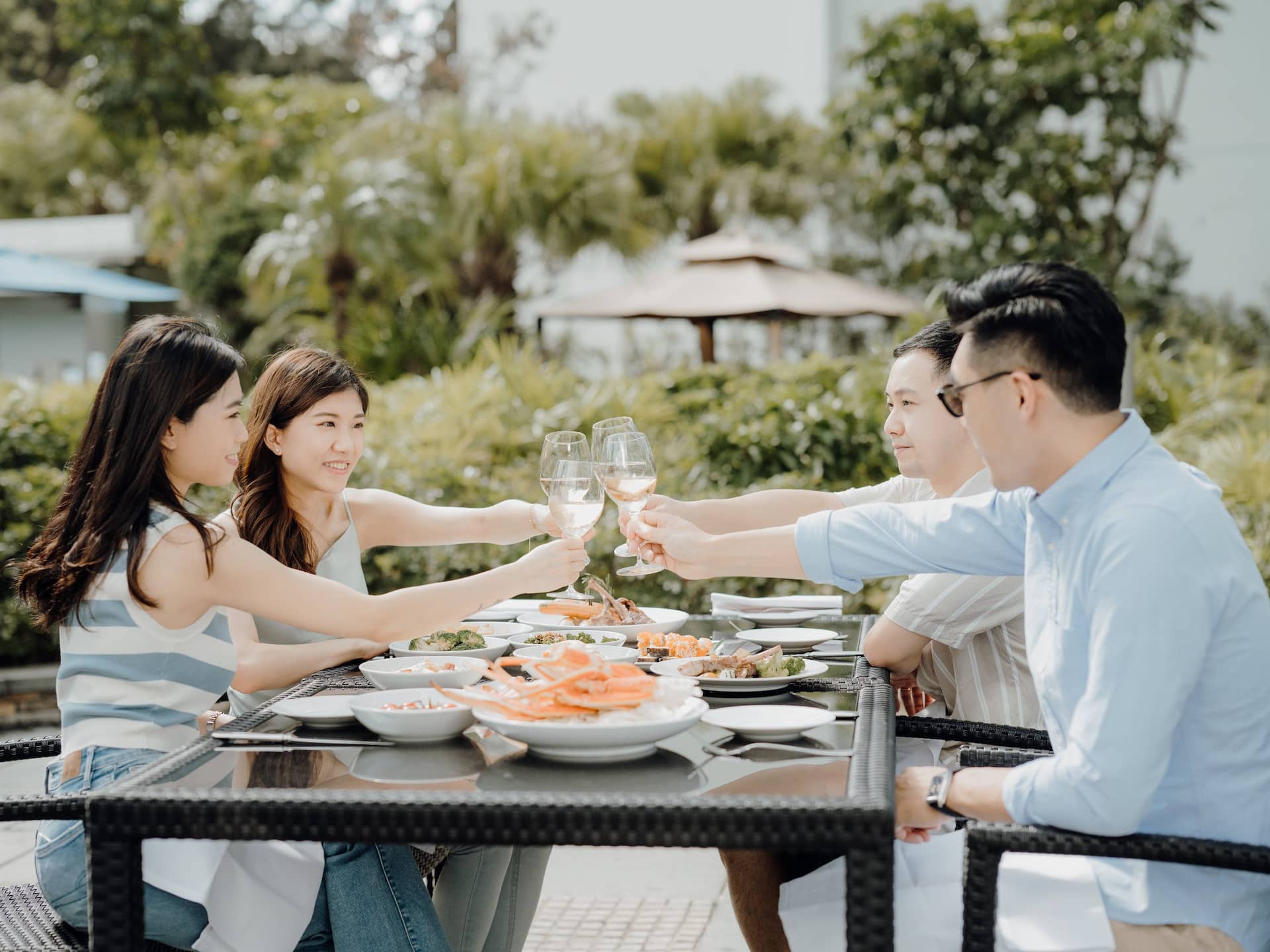 Hyatt Regency Hong Kong, Sha Tin Friends Wine Toast Cafe Terrace