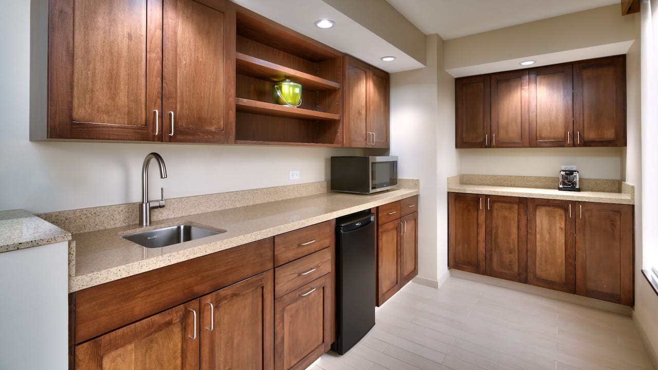 King Suite Kitchen