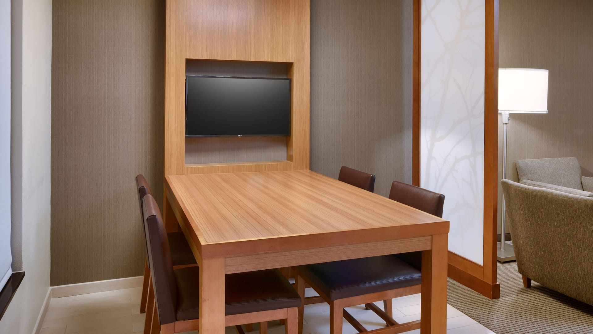Hyatt Place Boise/Downtown King Suite Table