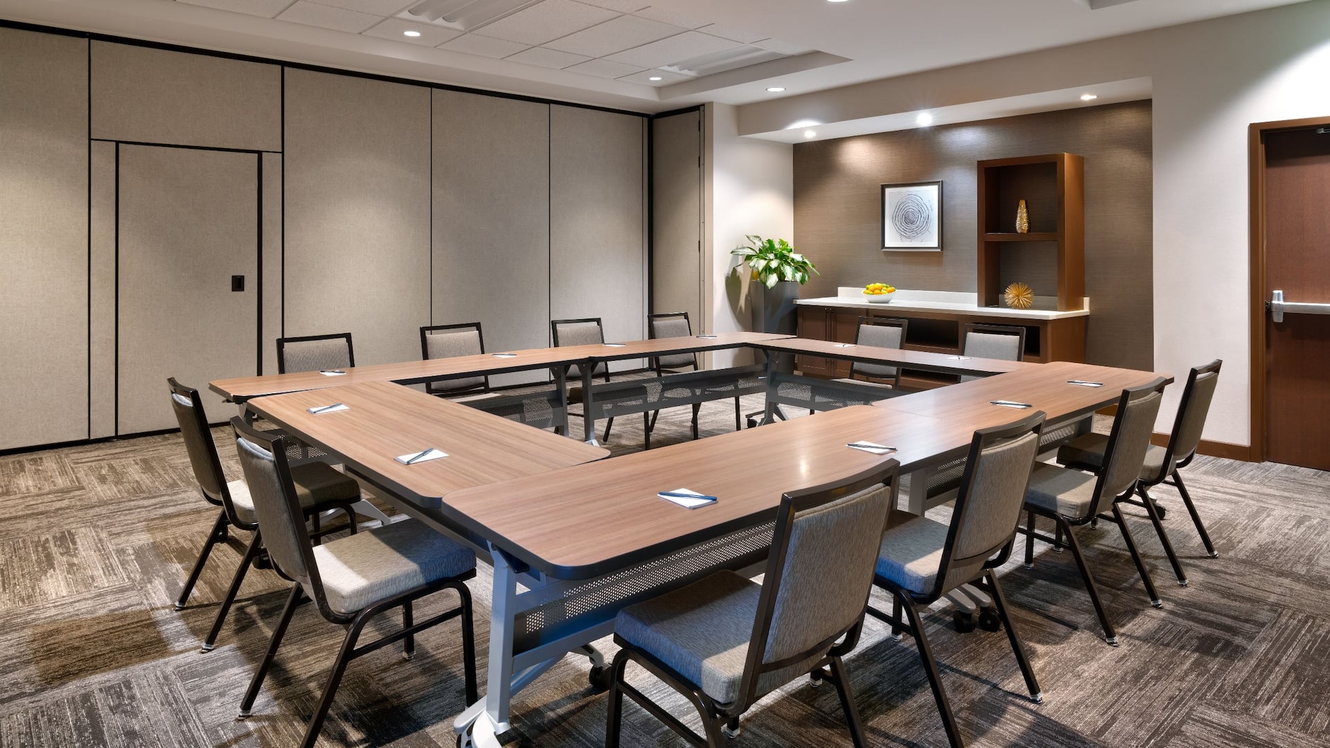 Hyatt Place Boise/Downtown Meeting Room Towards Windows