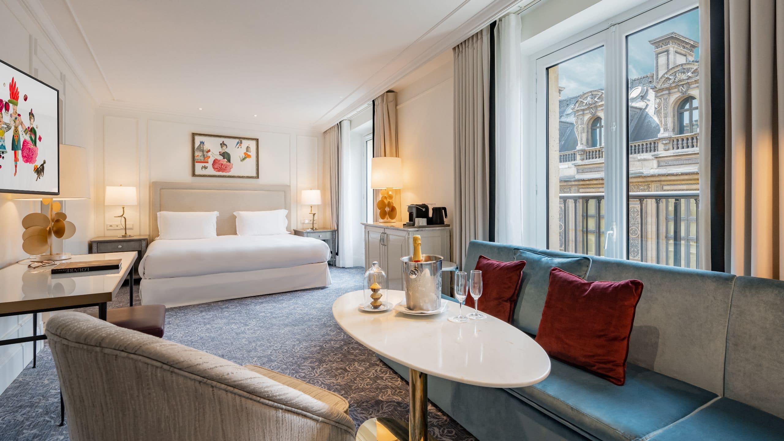 Hôtel du Louvre Juniorsuite Room Front View