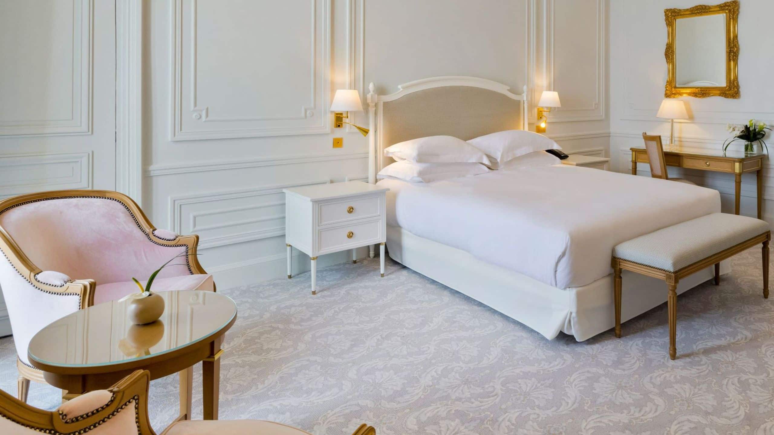 Hôtel du Palais Biarritz Classic Guestroom Bed View