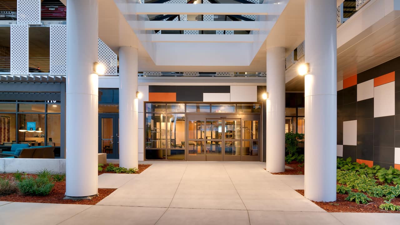 Exterior Entry