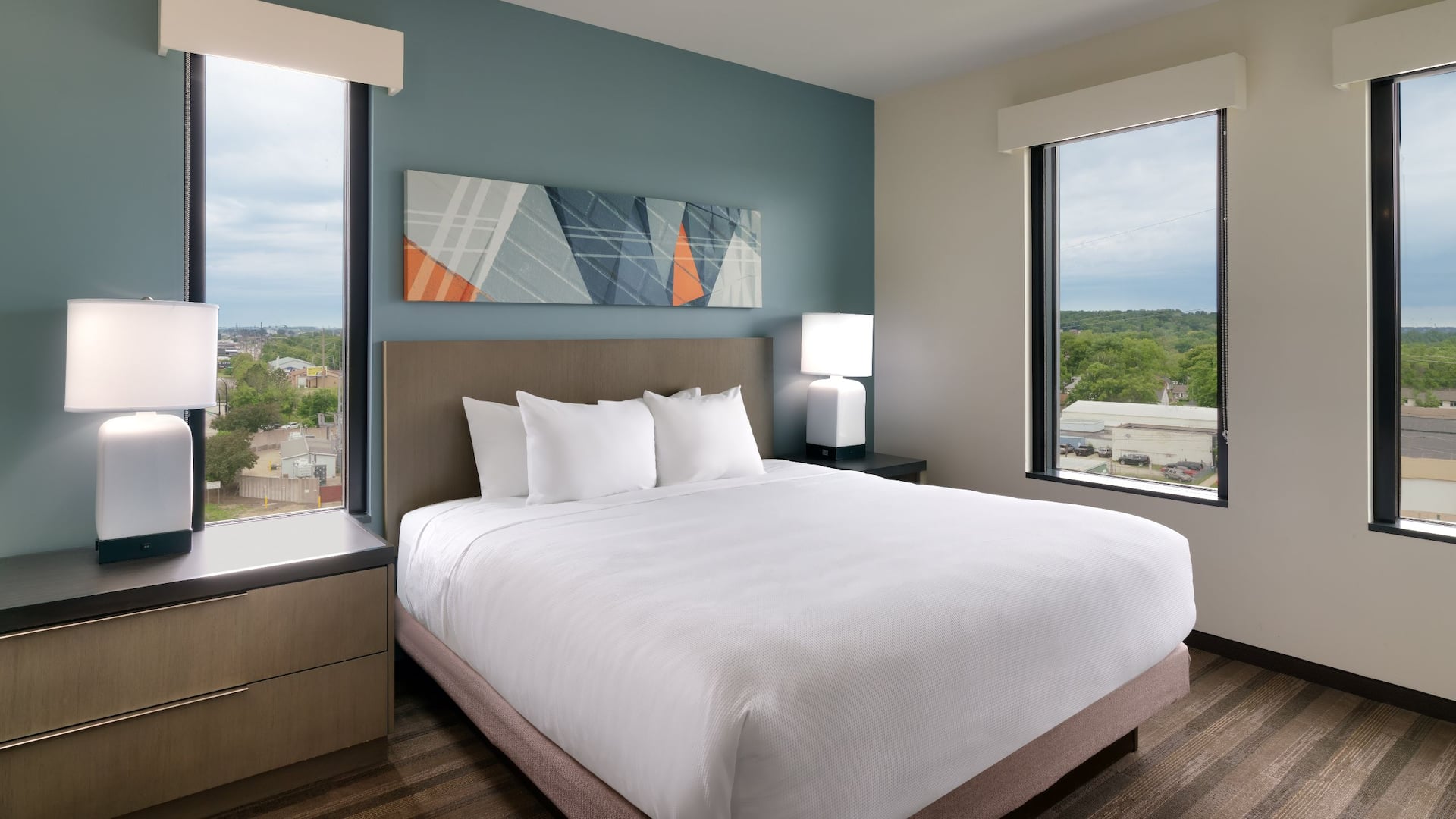Hyatt House Rochester / Mayo Clinic Area One Bedroom Suite Bedroom