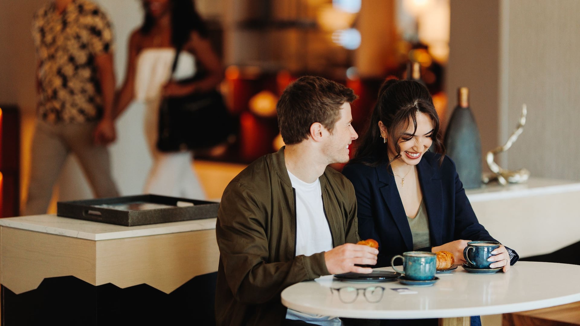 Hyatt Regency La Jolla at Aventine Lobby Couple Coffee