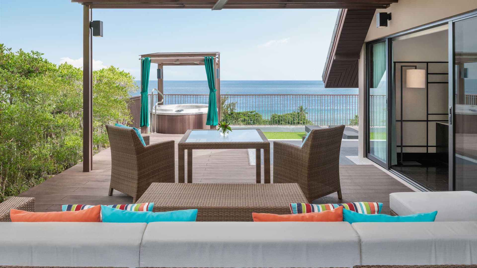 3 จาก 5 Hyatt Regency Phuket Resort King Bed With Terrace Whirlpool Terrace Seating Area