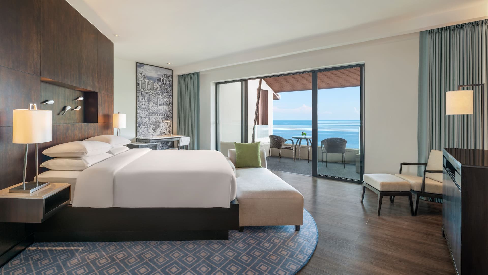 3 จาก 4 Hyatt Regency Phuket Resort King Bedroom Ocean View Club Access Bedroom