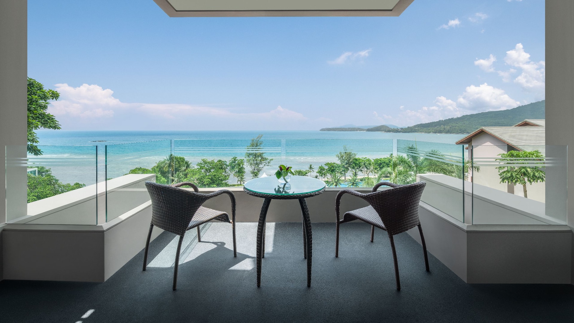 2 จาก 5 Hyatt Regency Phuket Resort King Bed Ocean View Terrace