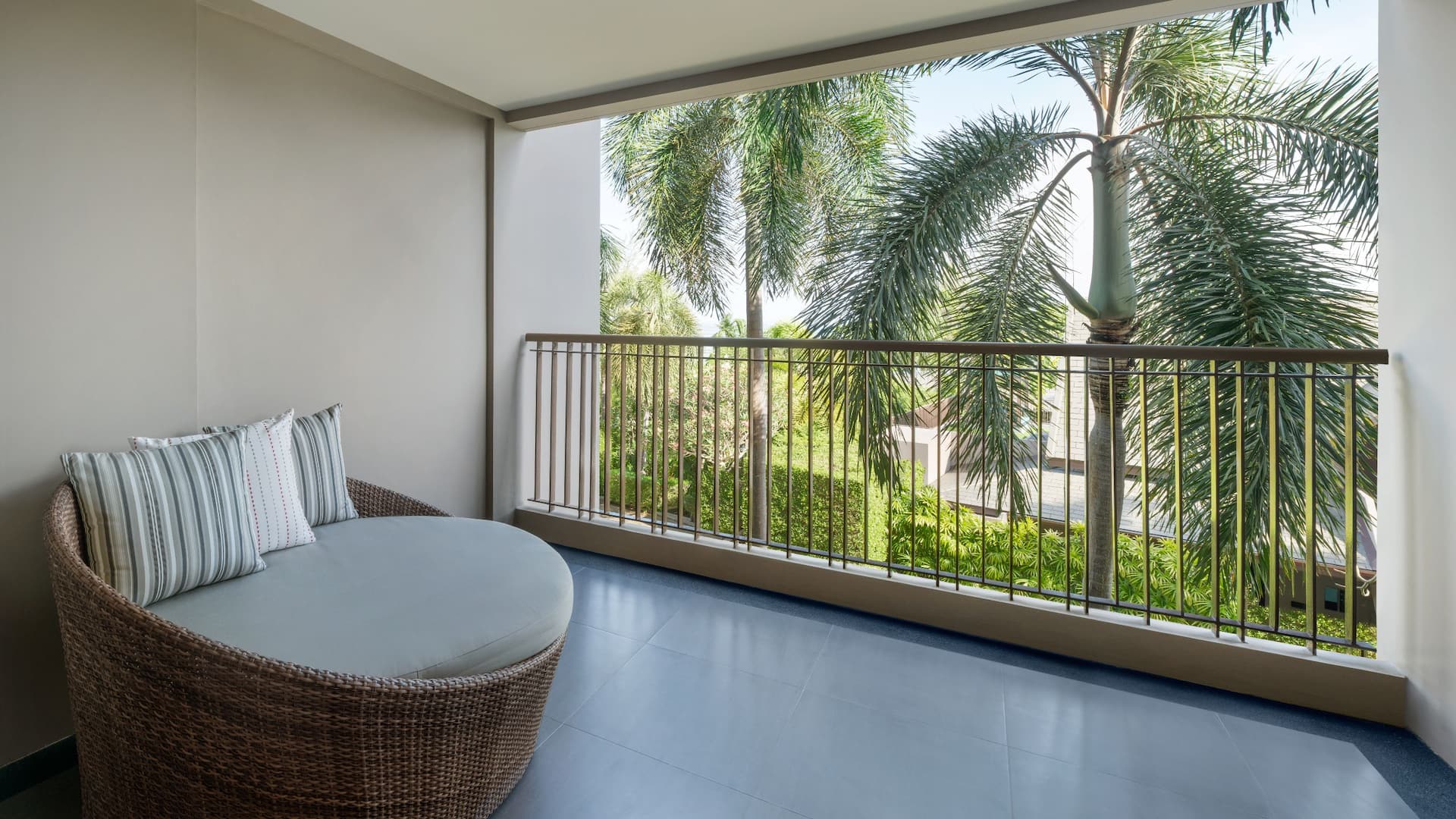 2 จาก 5 Hyatt Regency Phuket Resort Twin Bed Garden View Terrace