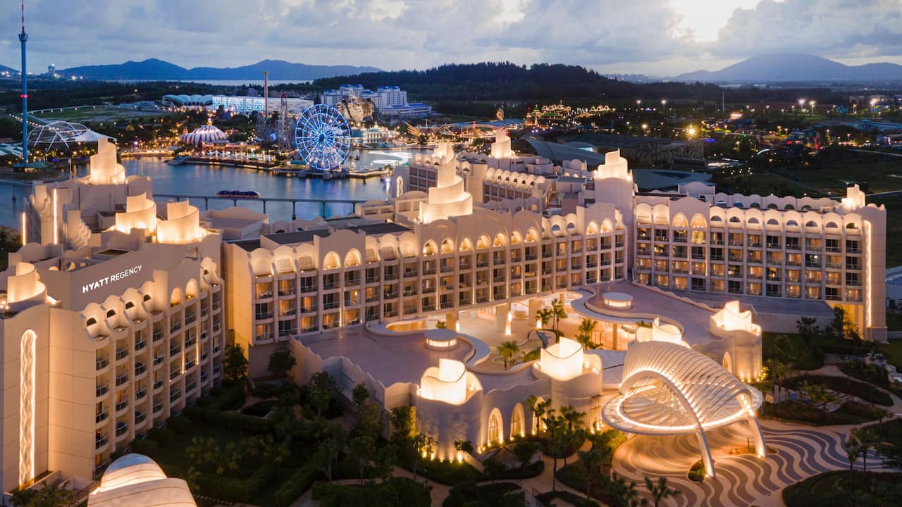 Hotel Exterior Front