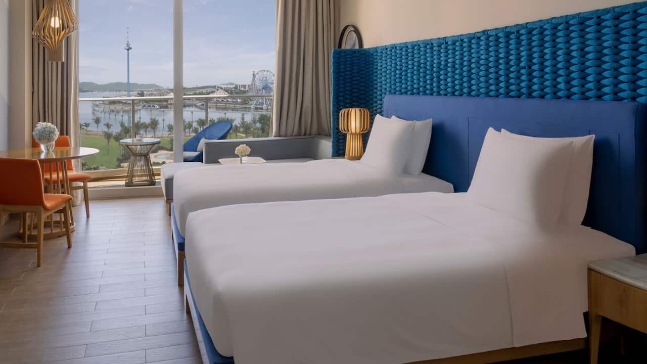 2 Twin Beds Room With Ocean View, Club Access