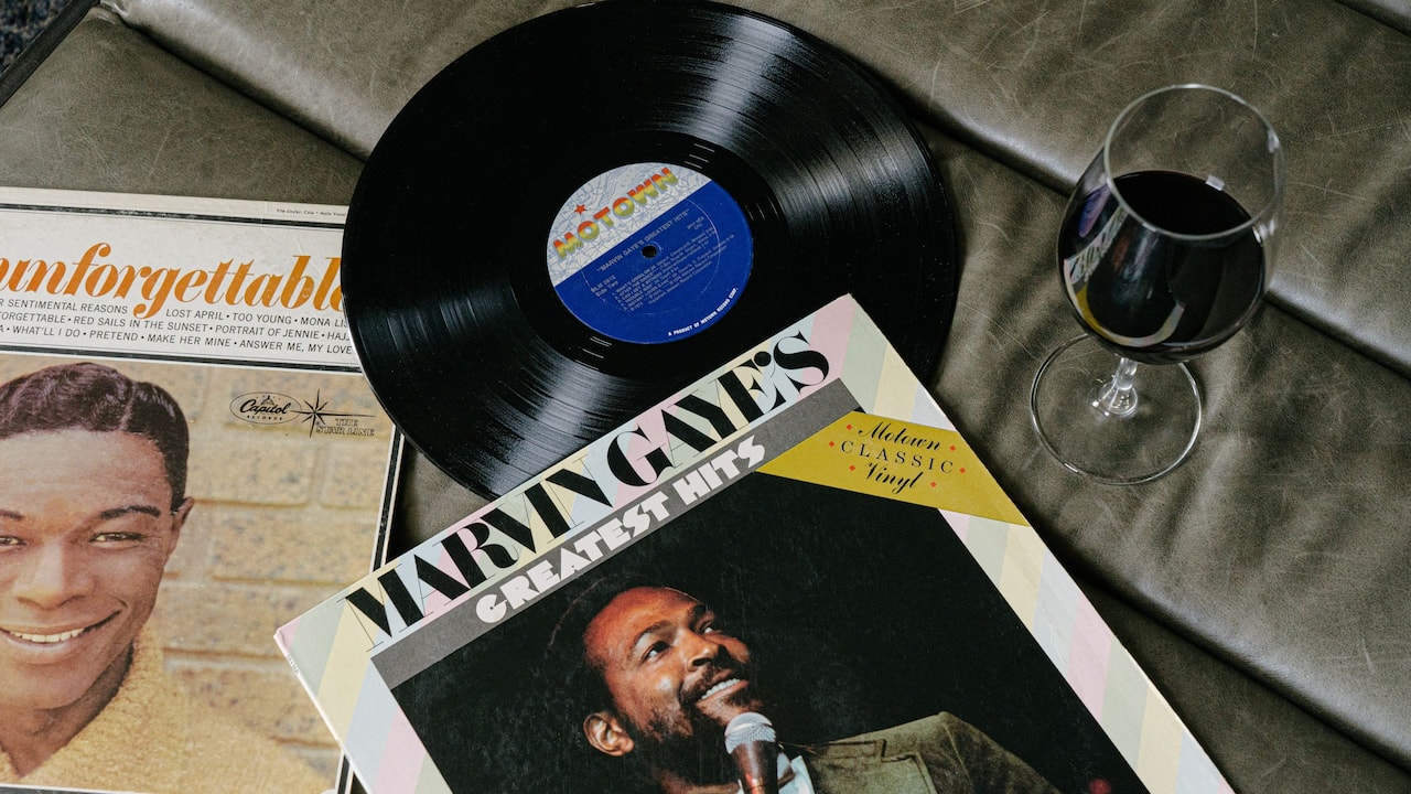 Vino & Vinyl
