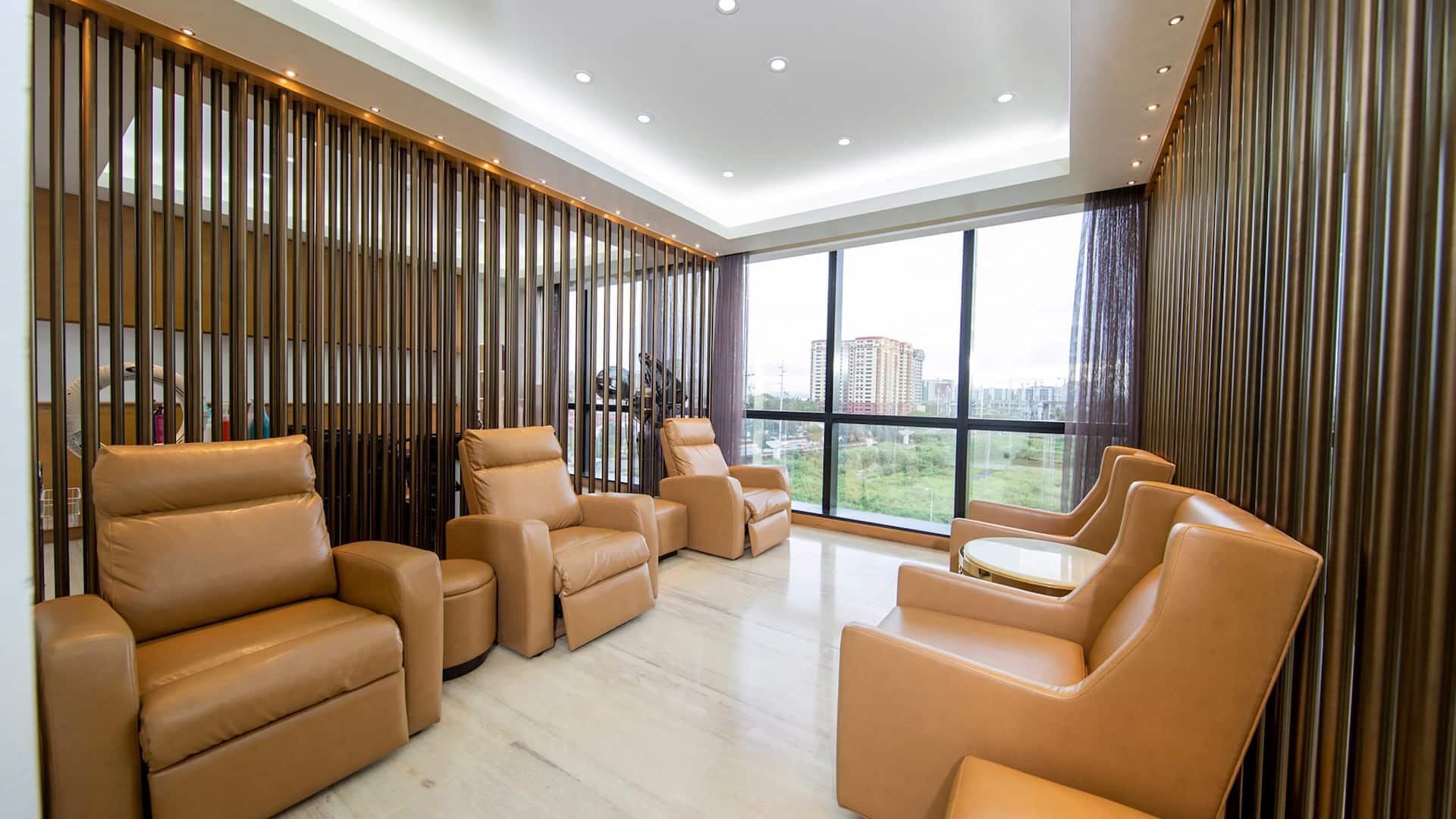 Hyatt Regency Manila, City of Dreams Salon De Matt Lounge Chairs