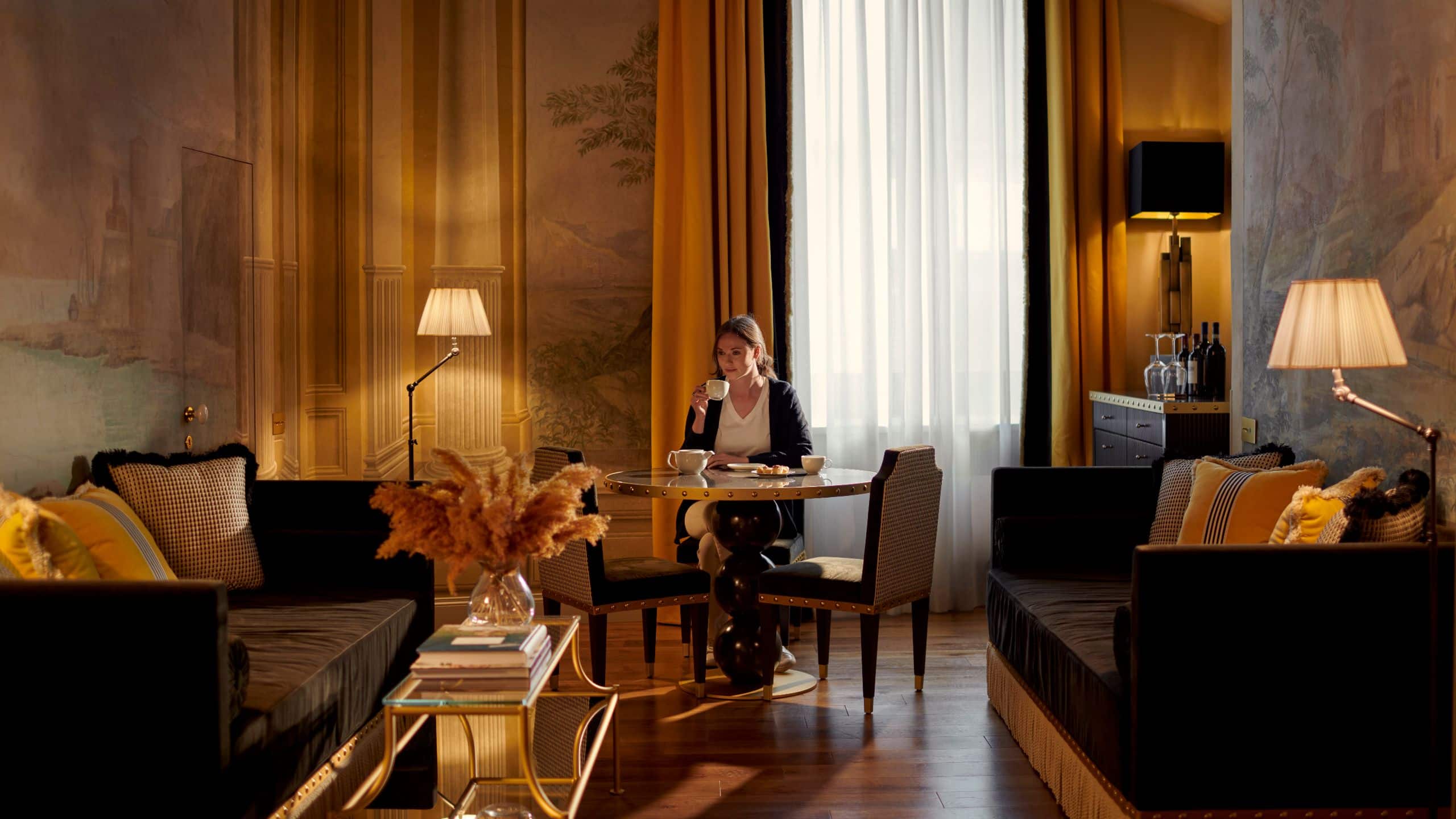 1 de 4 IL Tornabuoni Hotel Woman Magnifico Tea Time