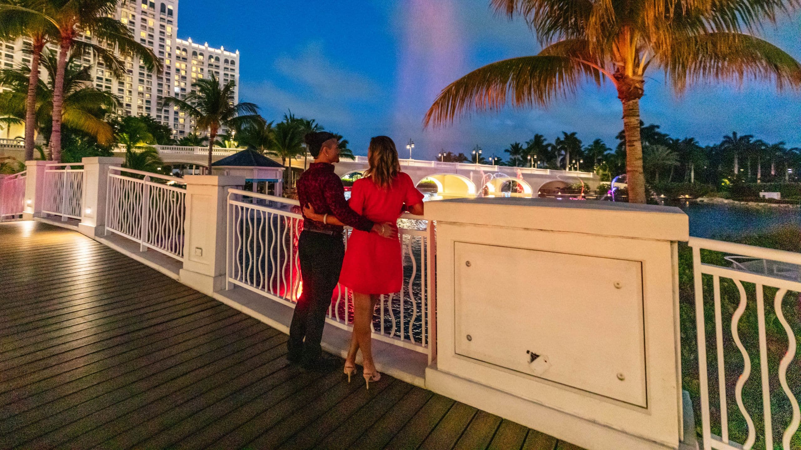 Grand Hyatt Baha Mar Fountain Show Couple