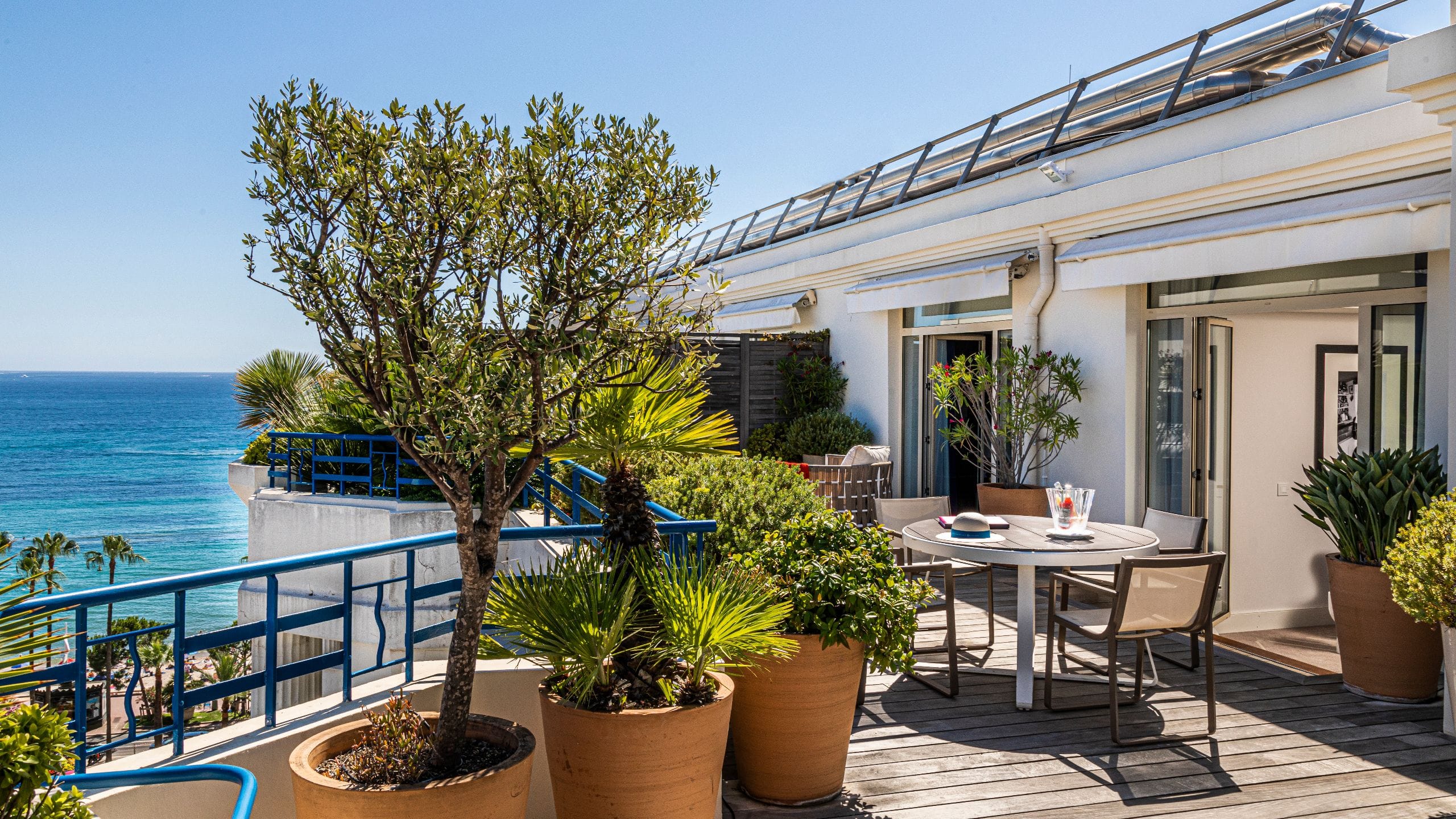 The Unbound Collection by Hyatt Suite Emmanuel Vue Mer Terrasse