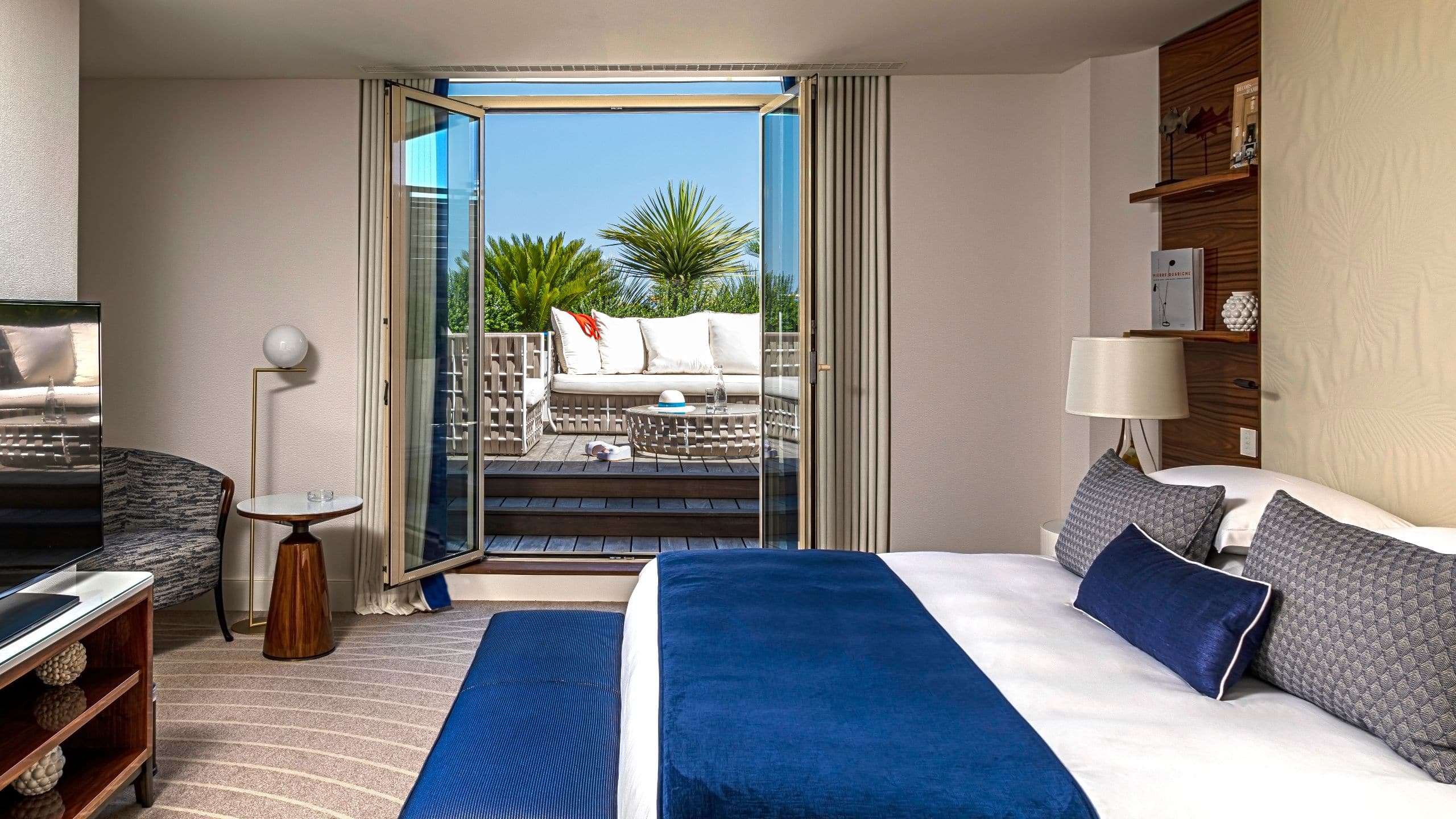 The Unbound Collection by Hyatt Suite Emmanuel Chambre