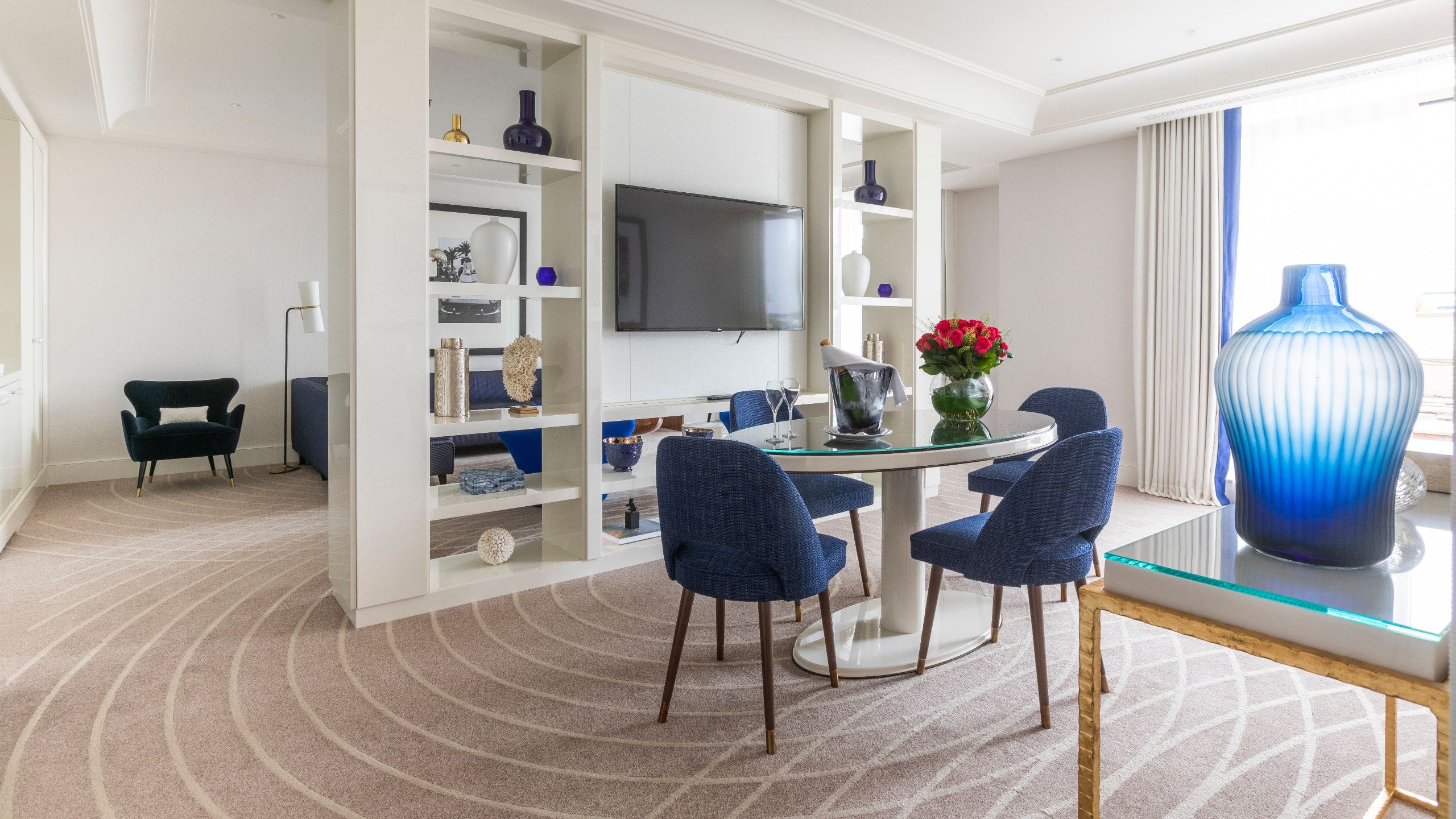 The Unbound Collection by Hyatt Suite Emmanuel Salle A Manger