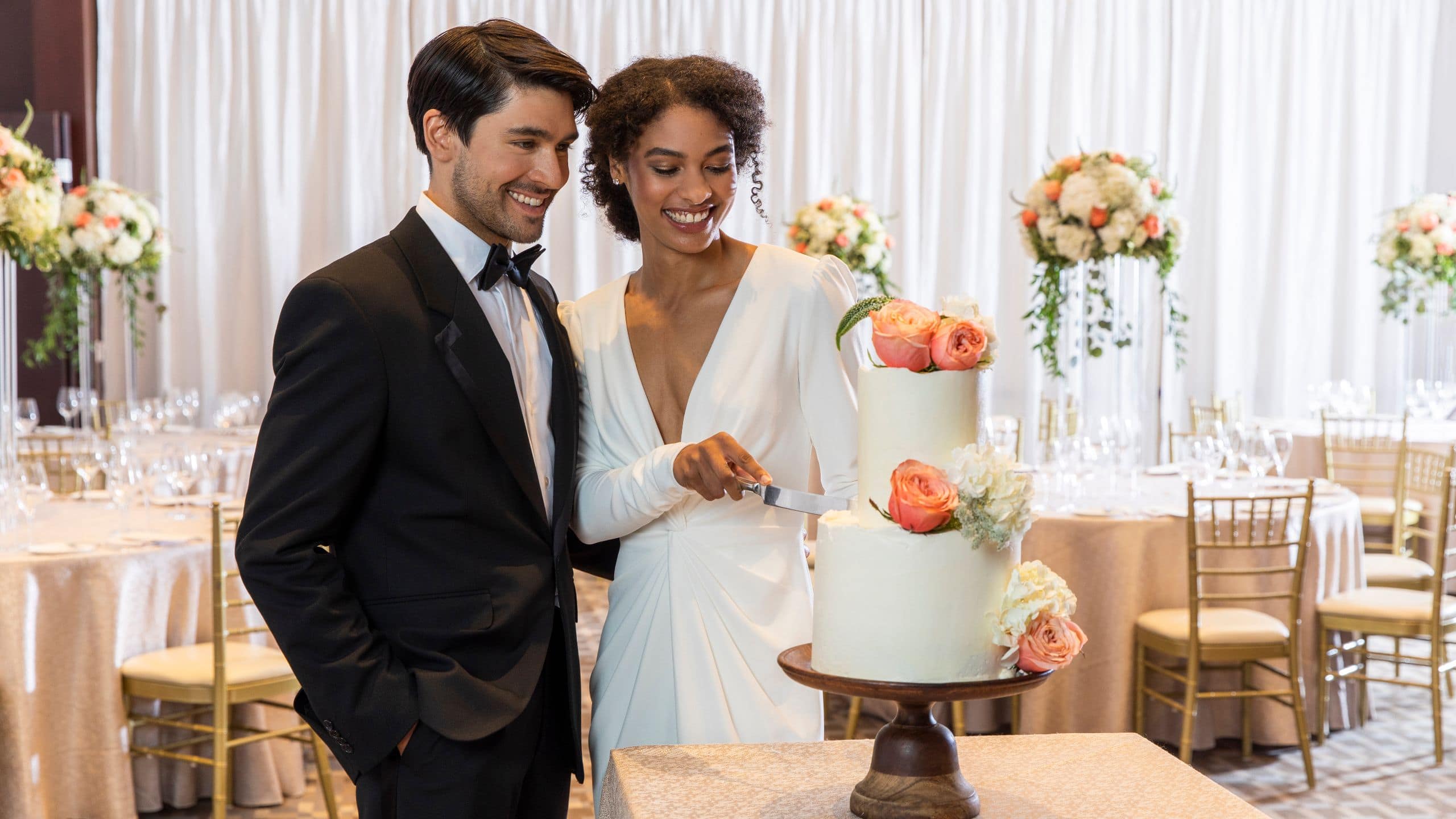 Park Hyatt Chicago Wedding Couple Cake