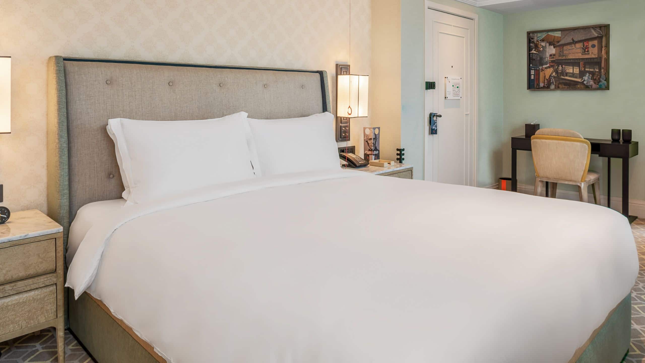 第 1，共 5 Great Scotland Yard Hotel King Accessible Room