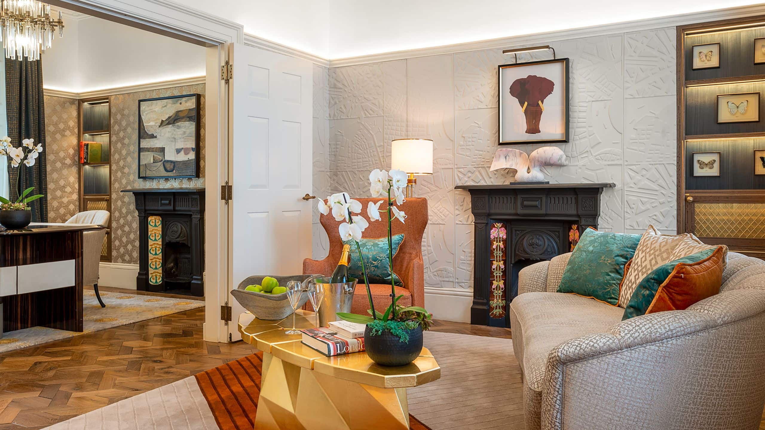 第 4，共 10 Great Scotland Yard Hotel No1 The Townhouse Living Room And Study