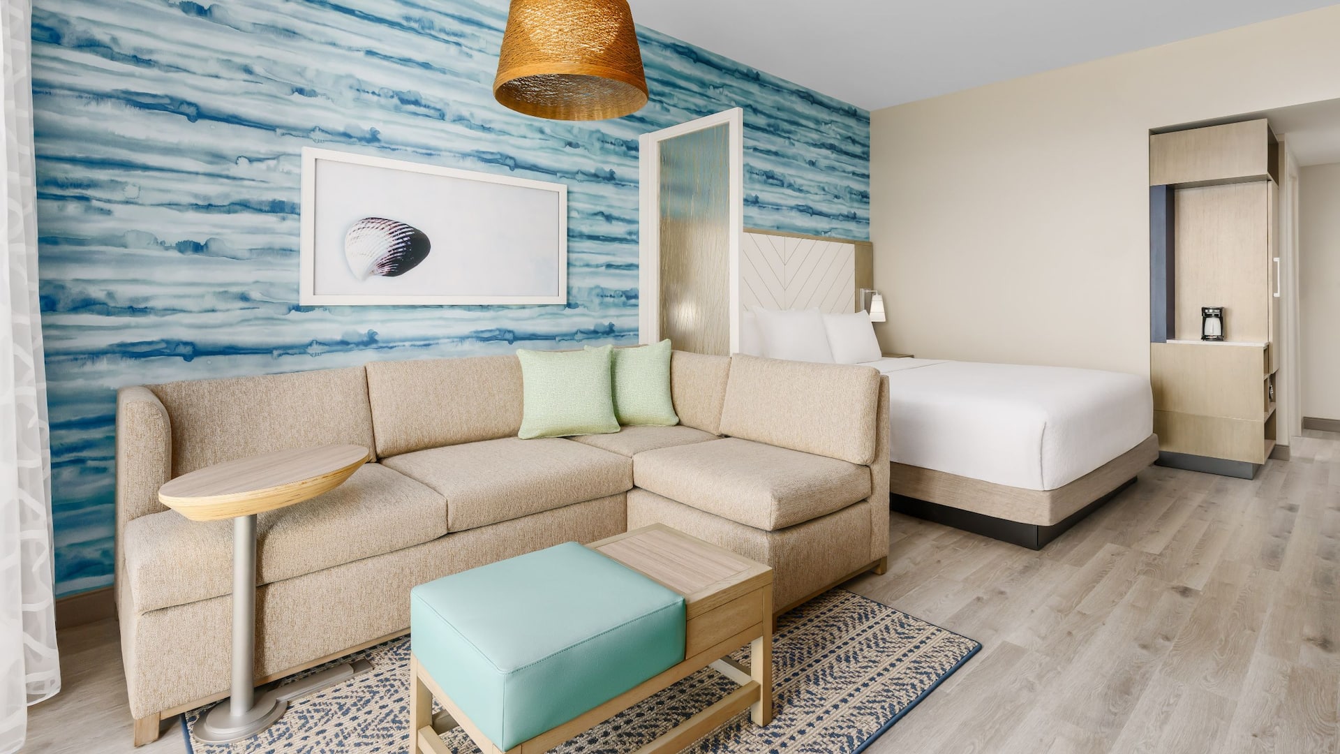 Hyatt Place Panama City Beach / Beachfront King Guestroom Living Area