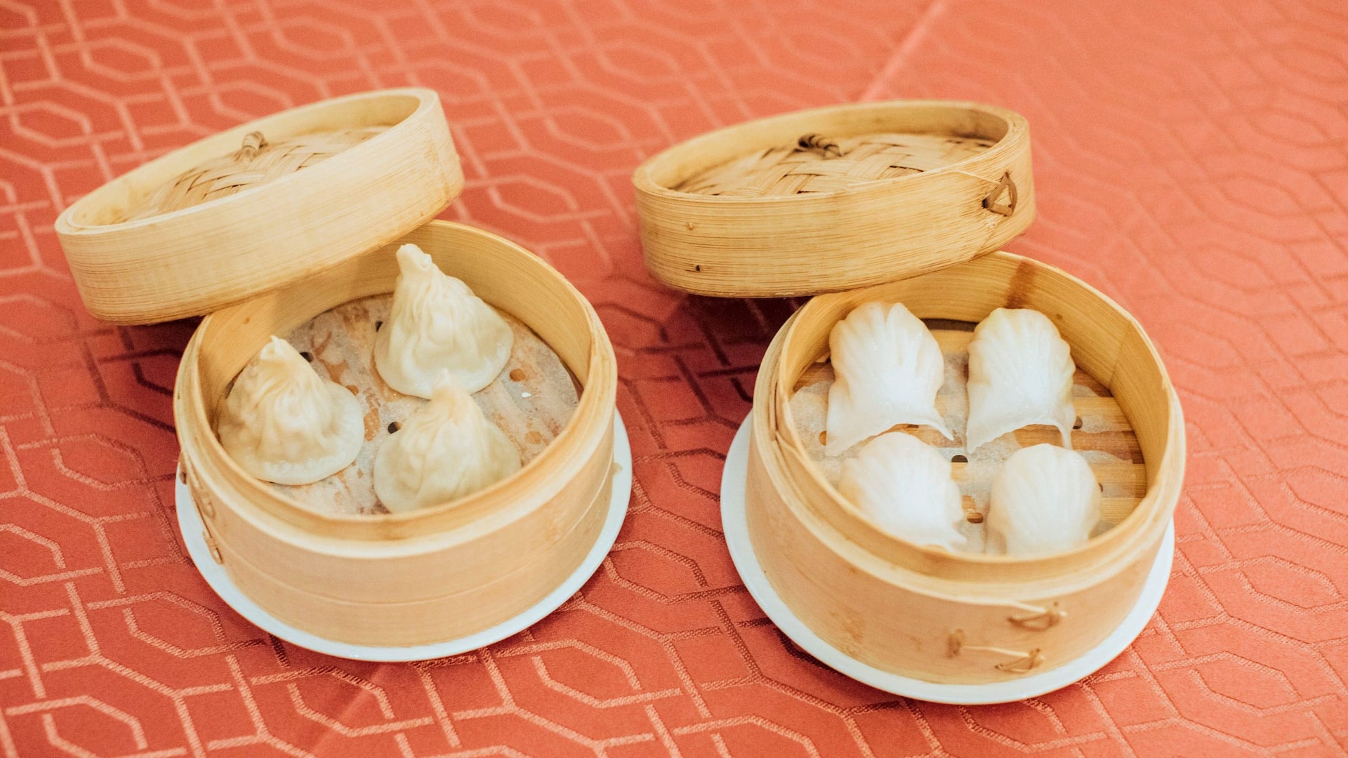Shuang Ba Pork Dumplings Shrimp Dumplings