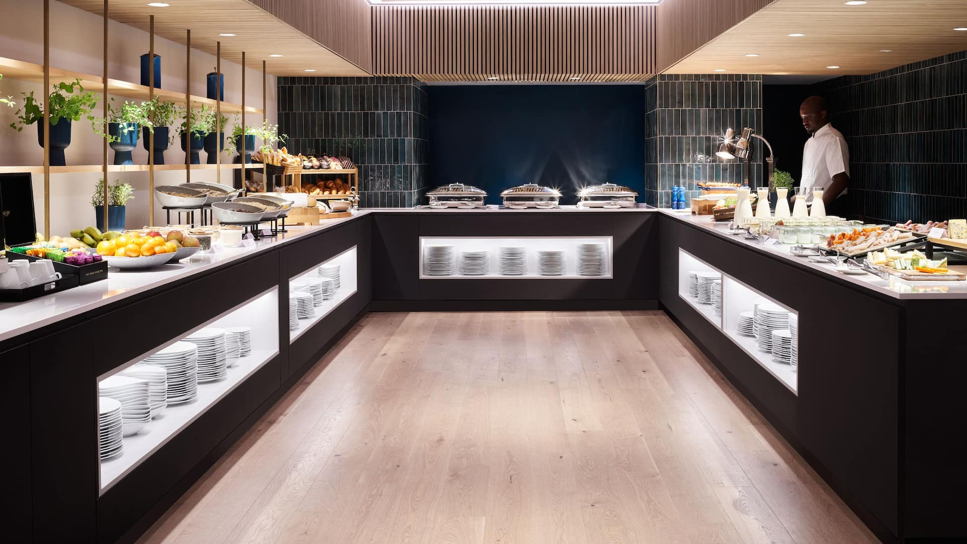 Hyatt Regency Breakfast Area Buffet Chef