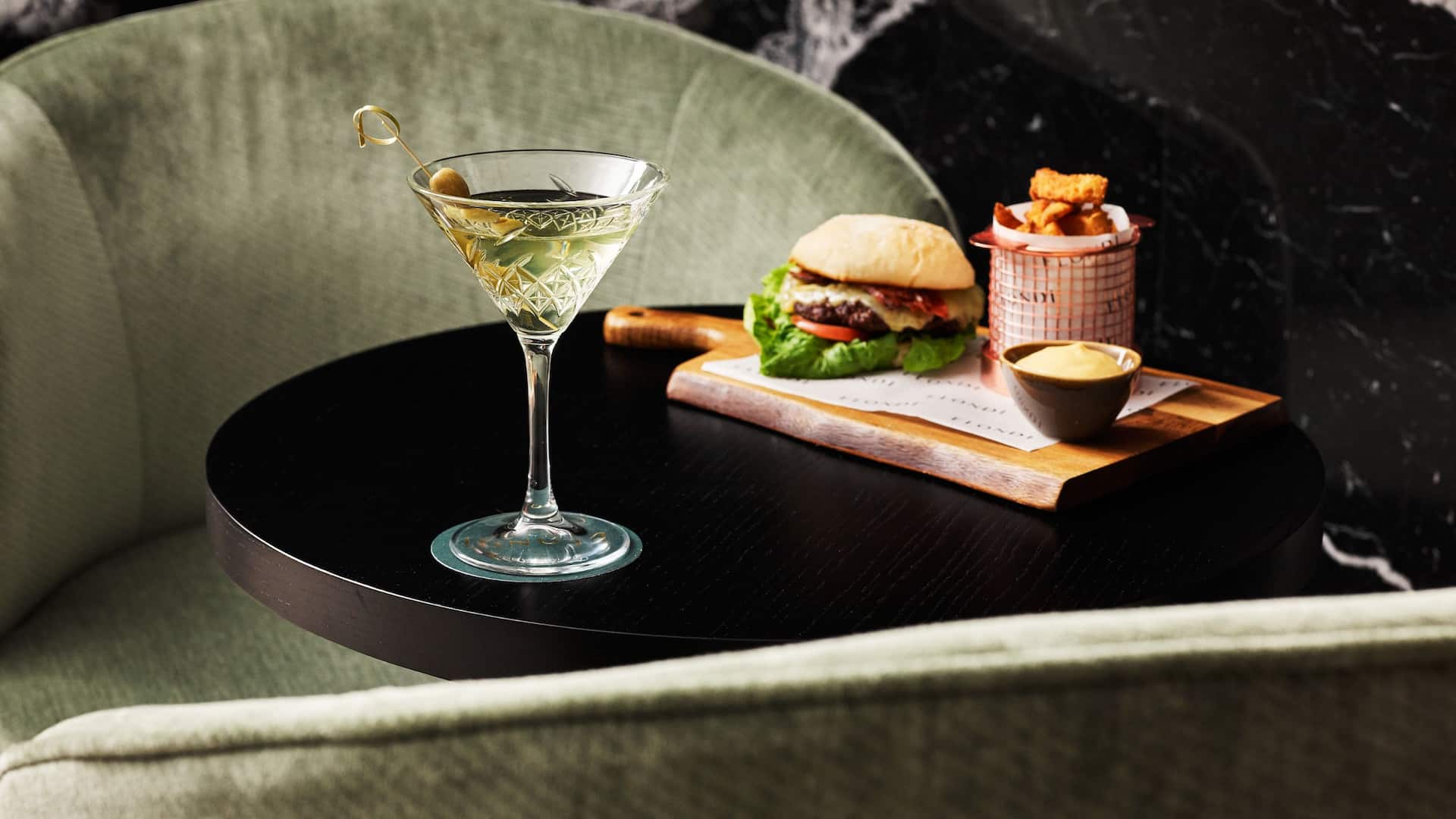 Hyatt Regency Elondi Restaurant Martini Burger