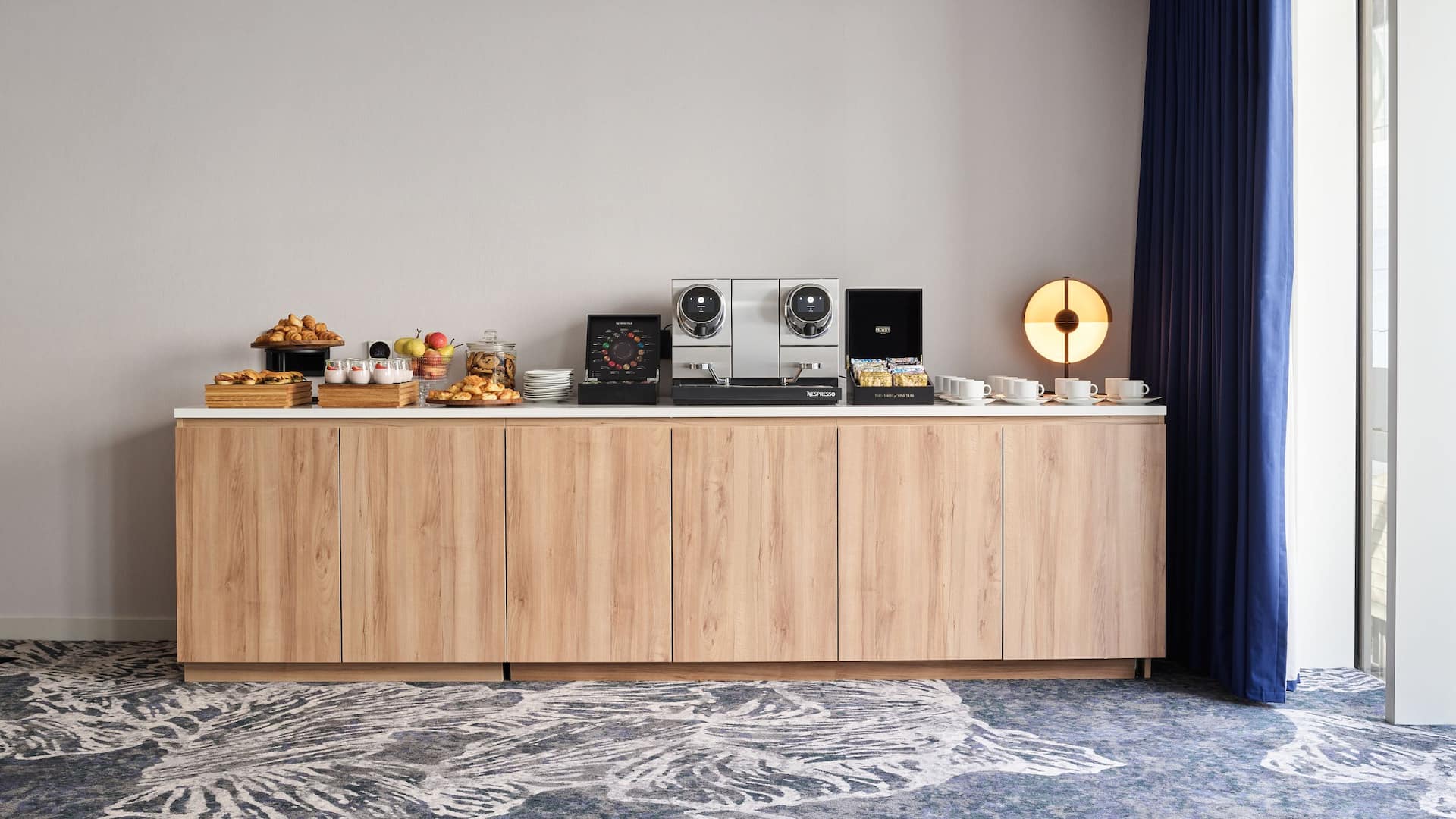 3 of 4 Hyatt Regency Stratford Suite Cadenza Amenities