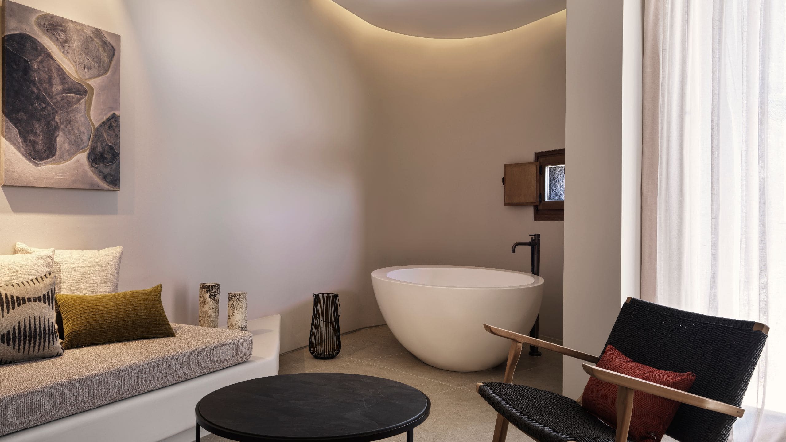 洗練されたエレガンスが光る、ギリシャのサントリーニ島に佇むリゾート