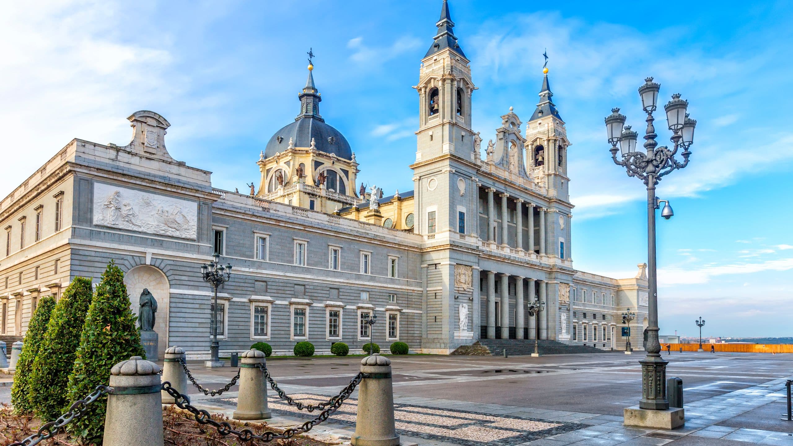 Hyatt Regency Hesperia Madrid Almudena Cathedral