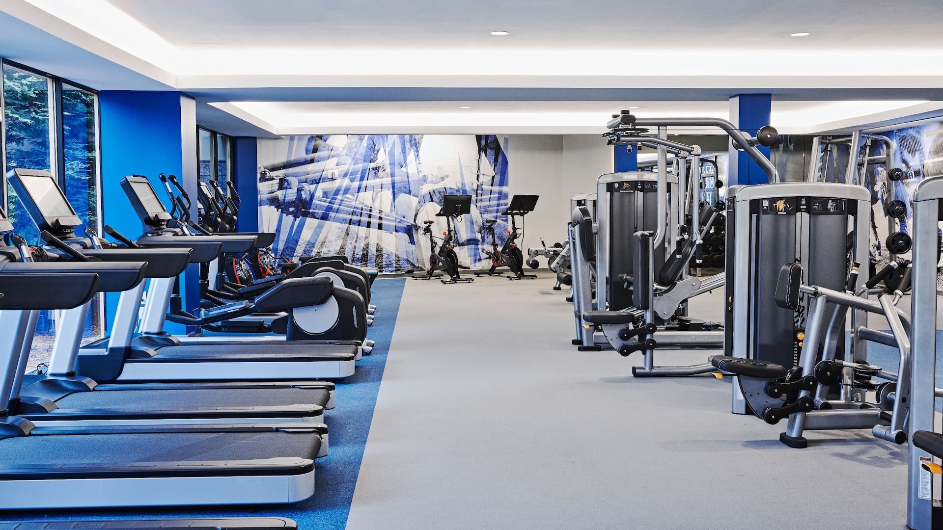 Hyatt Regency Boston / Cambridge Fitness Center Treadmills