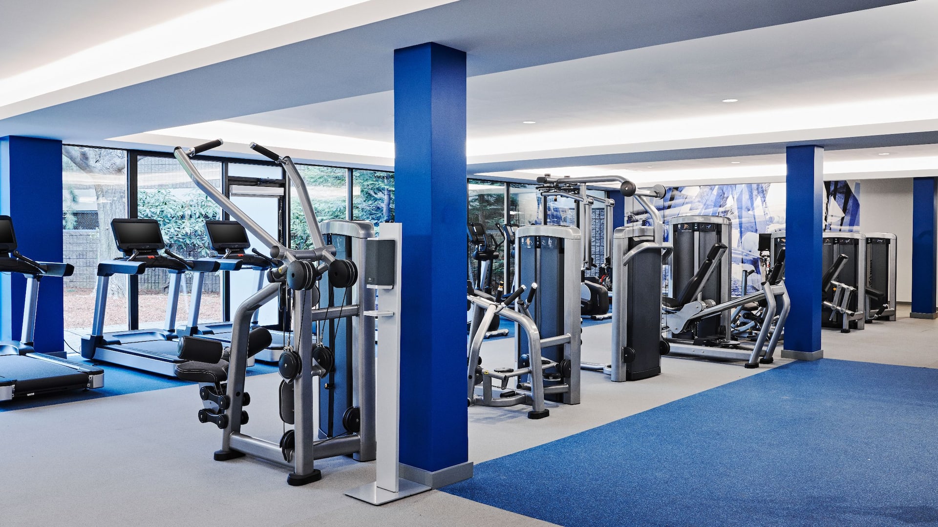 Hyatt Regency Boston / Cambridge Fitness Center Weights