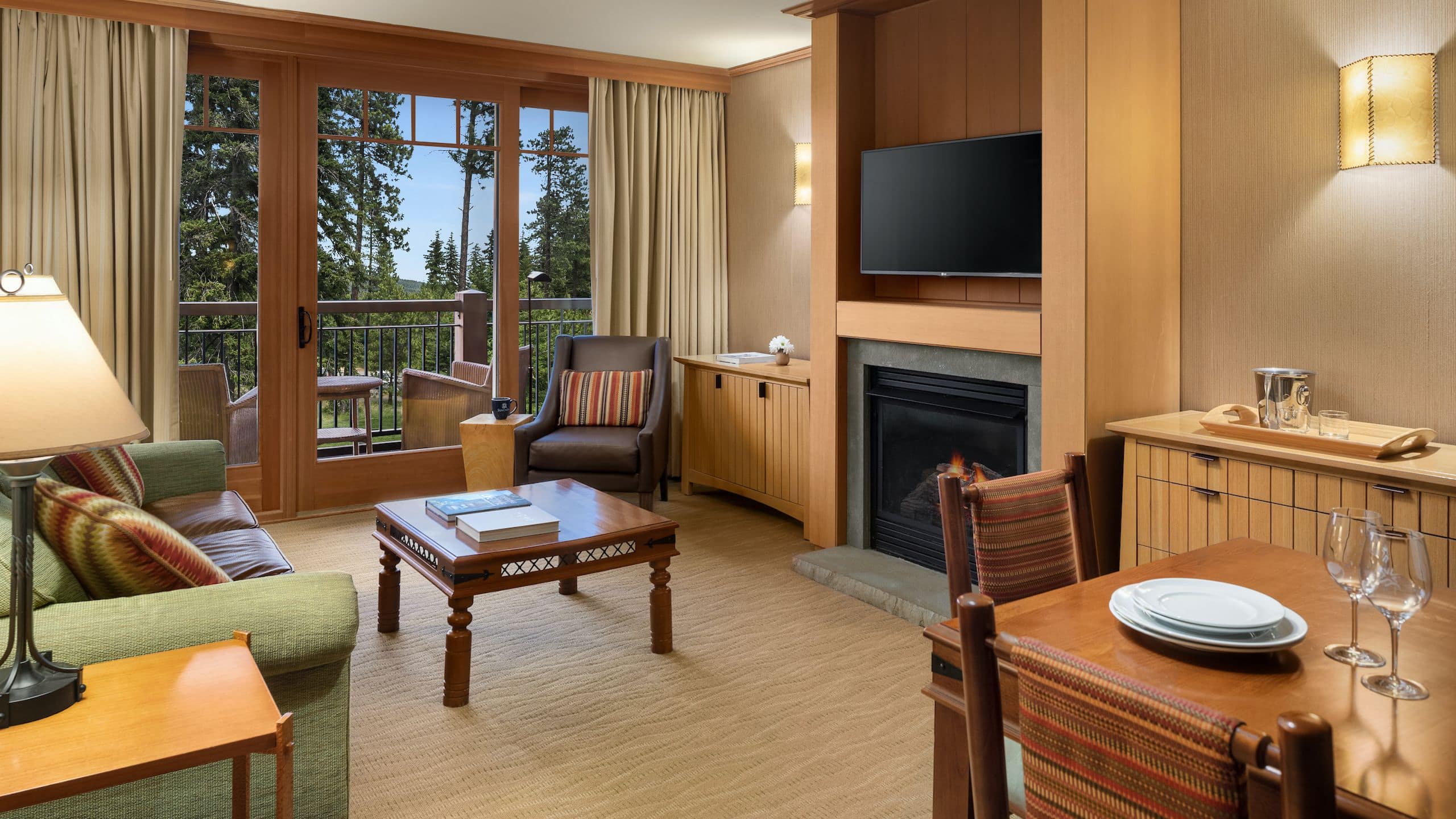Suncadia Resort Lodge One Bedroom Suite Living Room